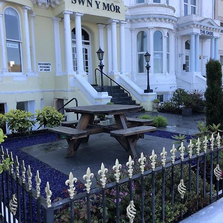 Swn Y Mor Hotel Ландъндо Екстериор снимка