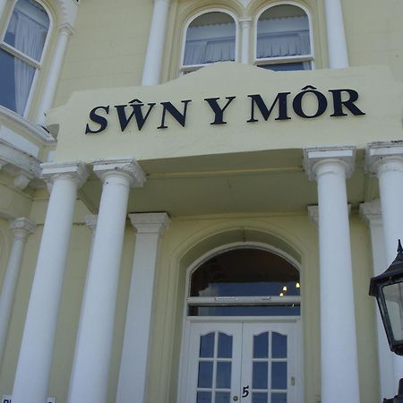 Swn Y Mor Hotel Ландъндо Екстериор снимка