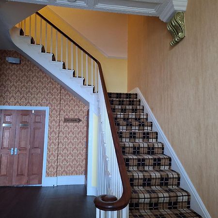 Swn Y Mor Hotel Ландъндо Екстериор снимка