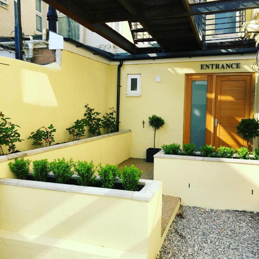 Swn Y Mor Hotel Ландъндо Екстериор снимка