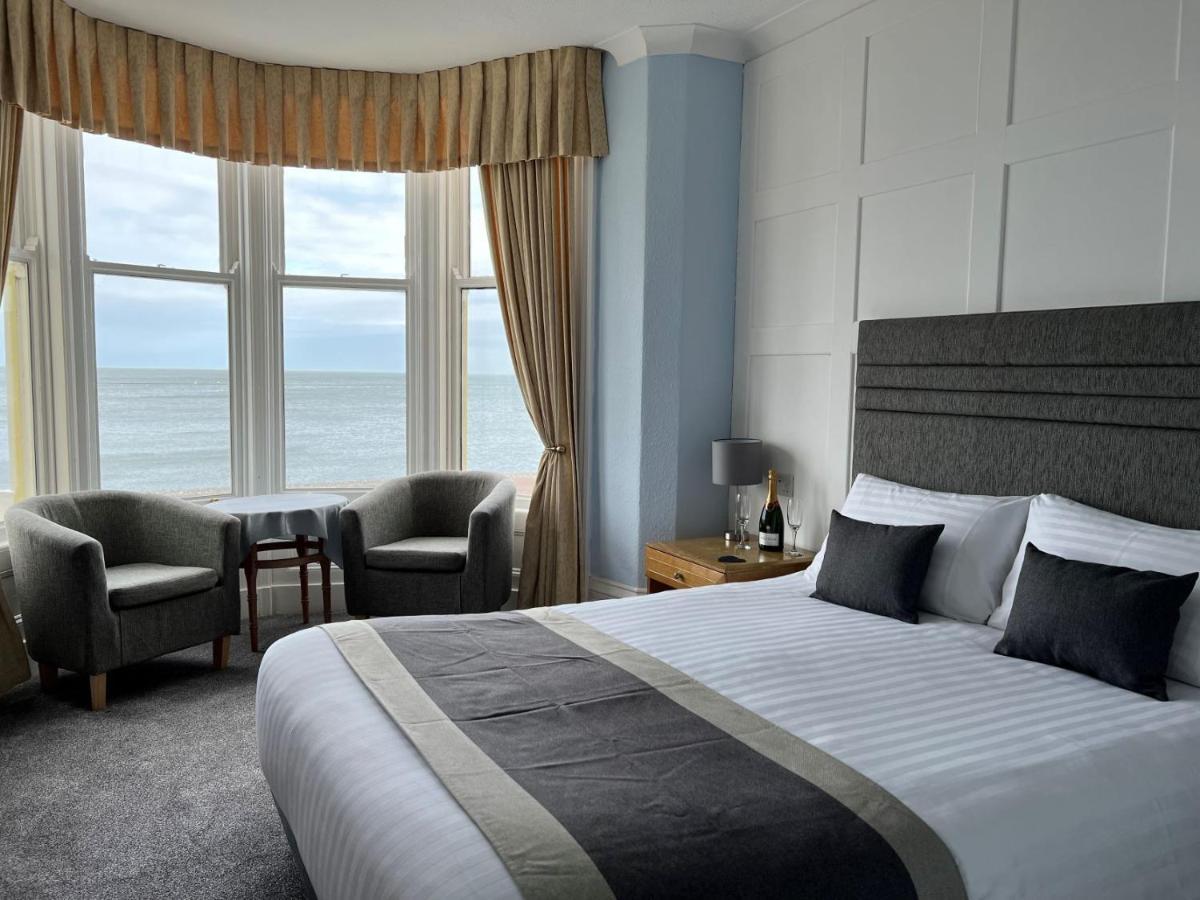 Swn Y Mor Hotel Ландъндо Стая снимка