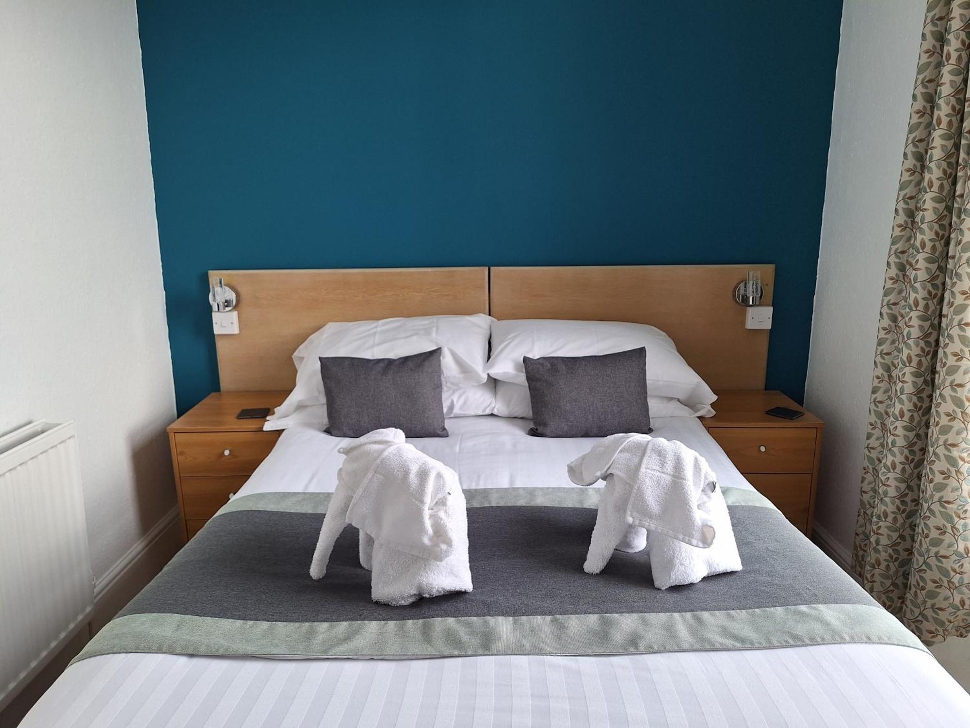 Swn Y Mor Hotel Ландъндо Стая снимка