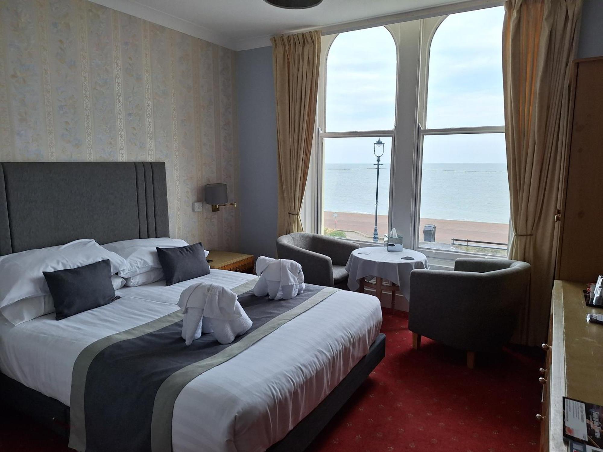Swn Y Mor Hotel Ландъндо Стая снимка